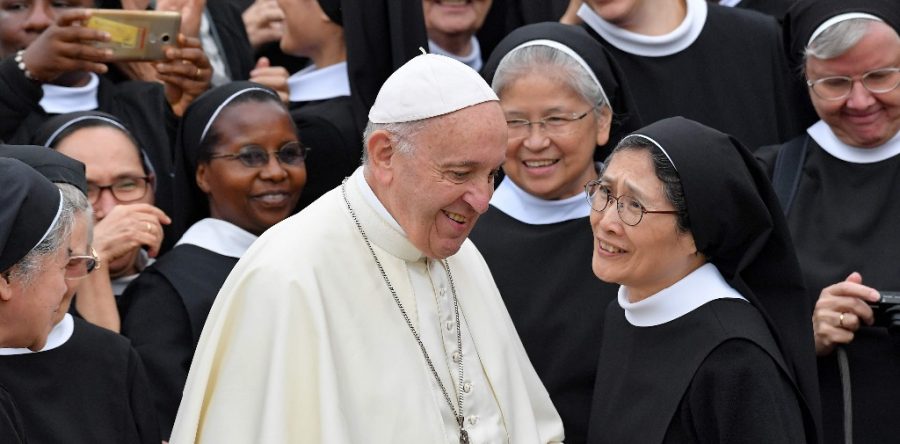 La homosexualidad es el “flagelo” del clero: Vigano