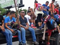 México detendrá y deportará a migrantes indocumentados ante caravana