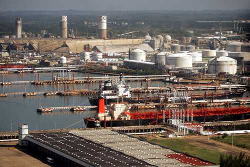 PMI Internacional declara desierto concurso para suministro de crudo ligero