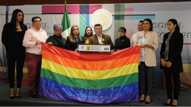 PRD propone legalizar el matrimonio igualitario para mayores de edad