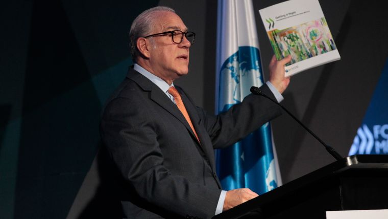 Próximo gobierno tiene la oportunidad para reformar pensiones: José Ángel Gurría