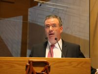 Reconocen a gobernador del BdeM como el mejor banquero central