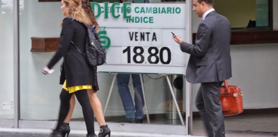 Se recupera el peso tras inestabilidad de empleo en EU