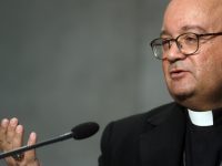 Se reúne el Papa con alto cardenal en medio del escándalo