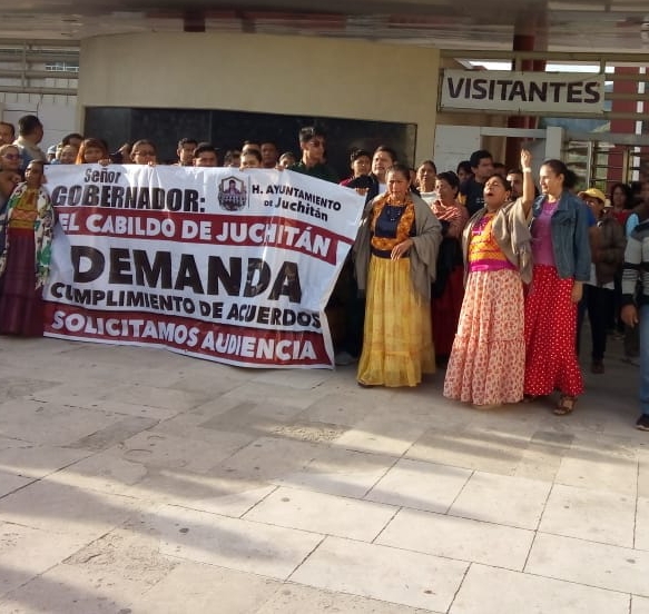 Con manifestación Gloria Sánchez exige recursos para damnificados de los sismos