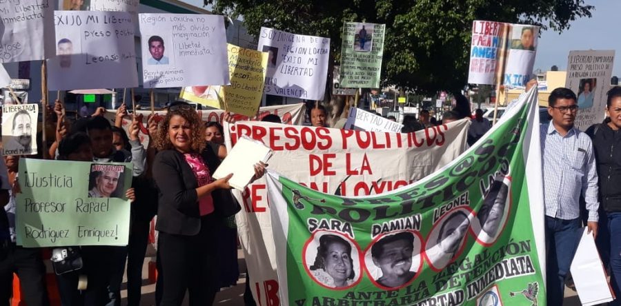 Piden familiares de presos políticos ser escuchados en foro por la paz de Morena
