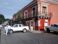 Intensifican trabajadores de salud del área de Vectores su protesta