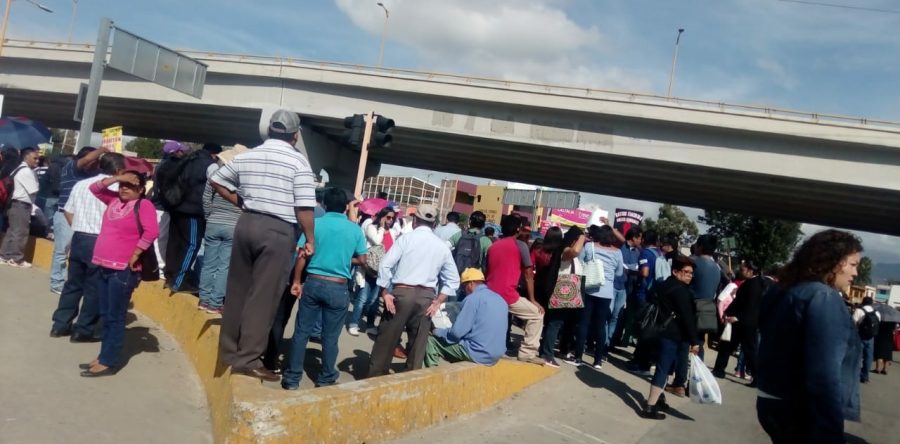 Marcha S-22 ante la cancelación del Foro Educativo en la UABJO