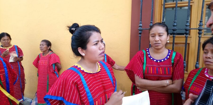 Defrauda líder a triquis desplazados; se lleva un millón 500 mil pesos