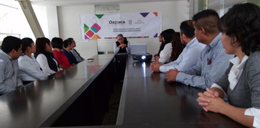 Profesionaliza Contraloría a sus colaboradores