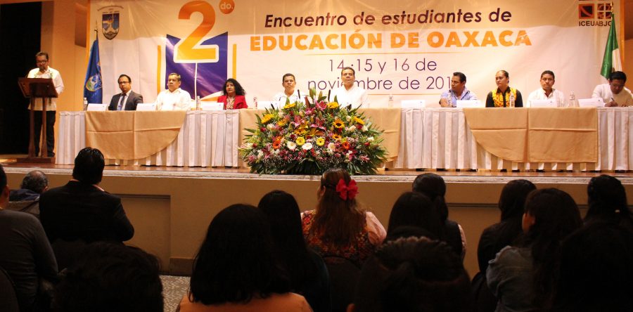 En la educación reside el potencial para el cambio: Rector UABJO