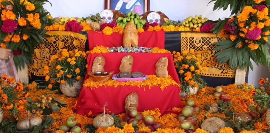 El altar de muertos, una colorida tradición mexicana para recordar a nuestros  difuntos
