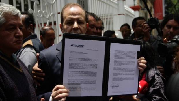 Además del avión presidencial, empresario quiere helicópteros de Marina y Sedena