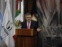 Admite SCJN recurso contra tope salarial a funcionarios