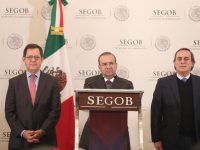 Alerta Navarrete a caravana de “peligro extremo” de cruzar a EU