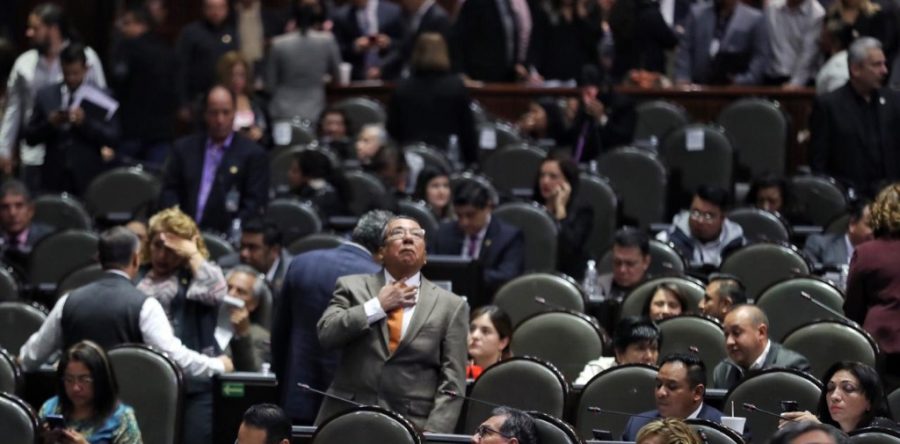 Aprueban diputados reforma a ley de símbolos patrios