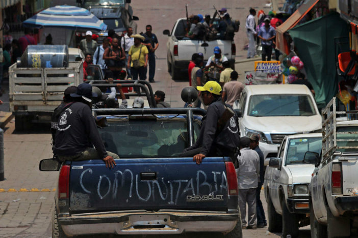 Astudillo culpa a “comunitarios” de Tlacotepec de la violencia en poblado amapolero