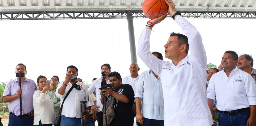 Compromisos cumplidos permiten avances en el desarrollo social de la Cuenca: AMH