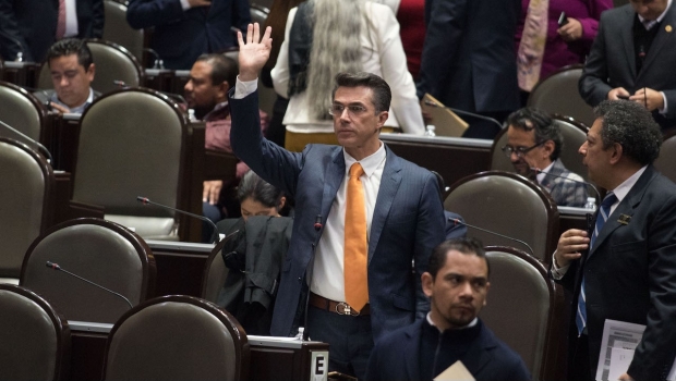 Continuaré equivocándome; así aprendo: Sergio Mayer