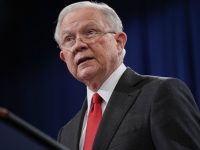 Despide Trump al fiscal general Sessions