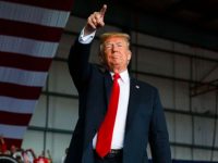 Detenciones de migrantes alcanzan récord durante mandato de Trump