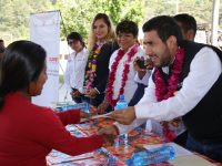Entrega Icapet créditos a mujeres en Santiago Xochiltepec