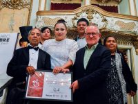 Entrega Seculta reconocimiento a músico por 40 años de trayectoria