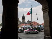 Expertos ven el 2019 con cautela