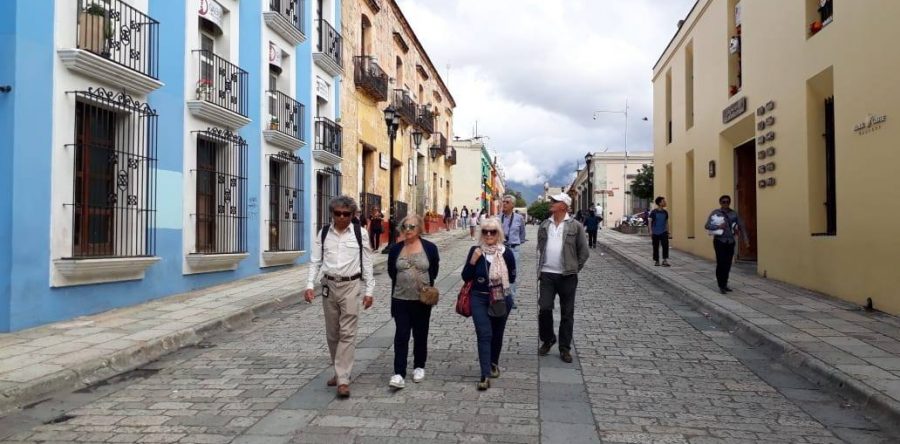 Medios de comunicación italianos conocen las tradiciones y riqueza de Oaxaca