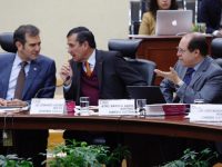 Multa INE a cinco partidos por inscripción indebida de militantes