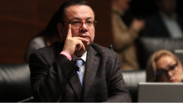 Otorgan licencia a Germán Martínez; va como director del IMSS