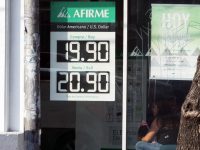 Peso pierde ante avance del dólar; perfila semana con pérdidas