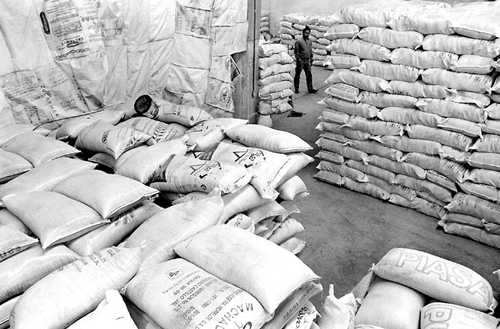 Pobres gastan más en comida, pero adquieren alimentos de baja calidad