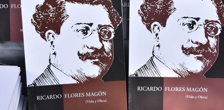 Recuerdan legado de Ricardo Flores Magón con la presentación de su vida y obra