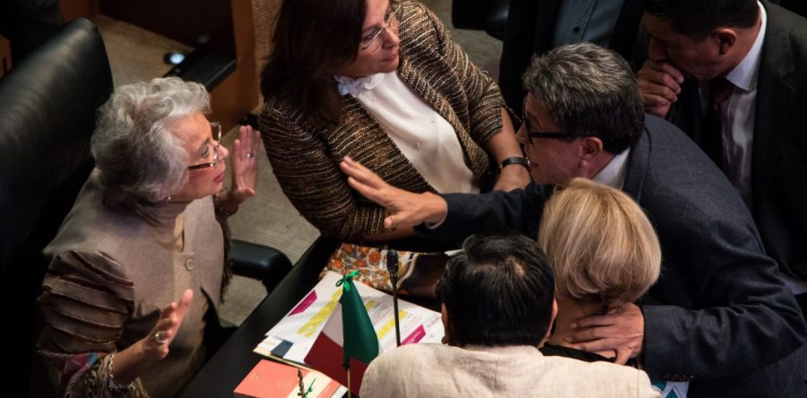 Senadores de Morena proponen instituto para regular venta de mariguana