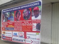 Defraudados por sus propios compañeros bloquean crucero