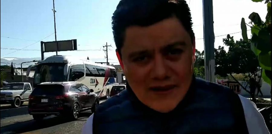 Distribuyen funcionarios de gobierno el segundo informe de AMH en los principales cruceros