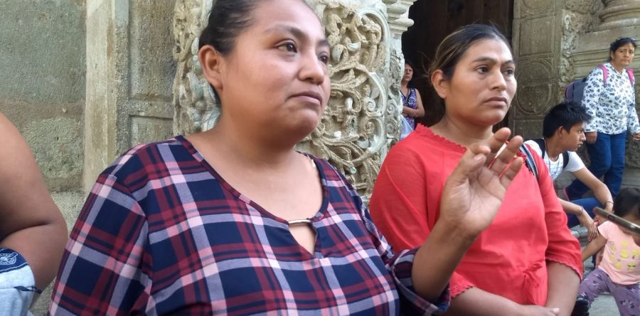 Exigen la salida de 4 maestros de la primaria de San Juanito