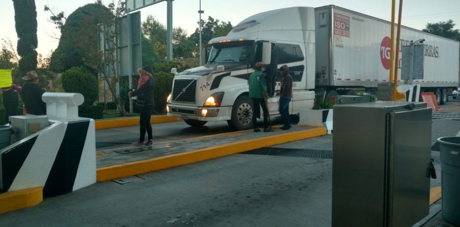 Bloqueos y manifestaciones no cesan en Oaxaca