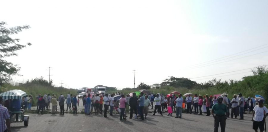 Seis bloqueos carreteros se registran en el Istmo de Tehuantepec