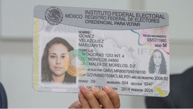 Proponen cambiar credencial de elector con más medidas de seguridad
