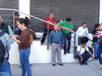 Con protesta trabajadores del IEBO piden su aguinaldo