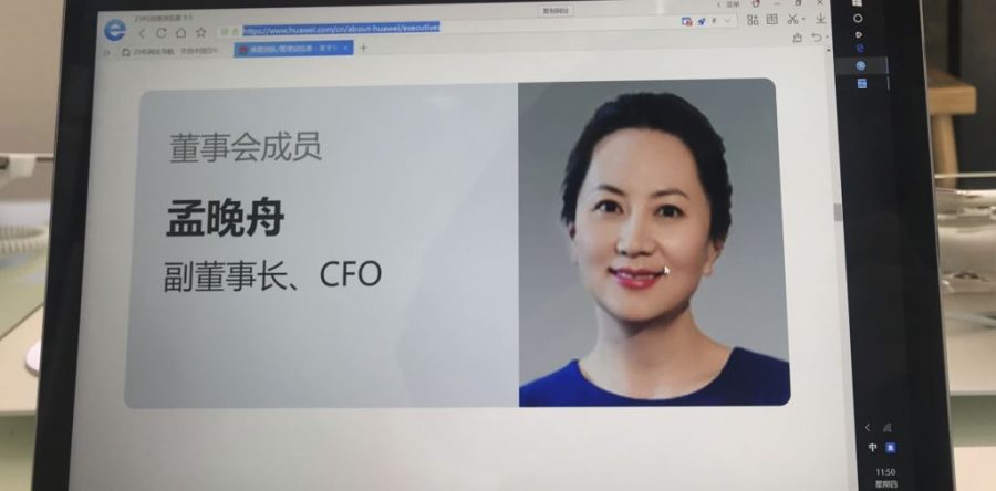 Dólar se fortalece luego de arresto de directora financiera de Huawei