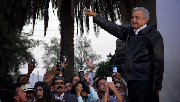 Instruye AMLO adelantar recursos a estados para pagar aguinaldos