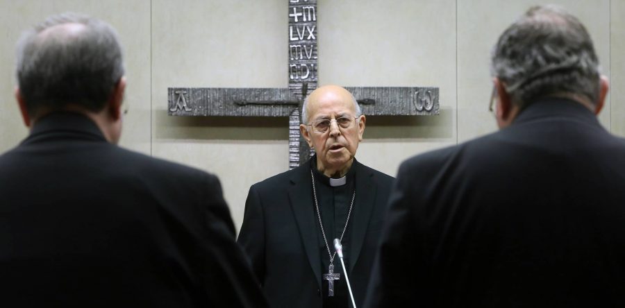 El Vaticano “urge” a las conferencias episcopales a reunirse con víctimas de abusos