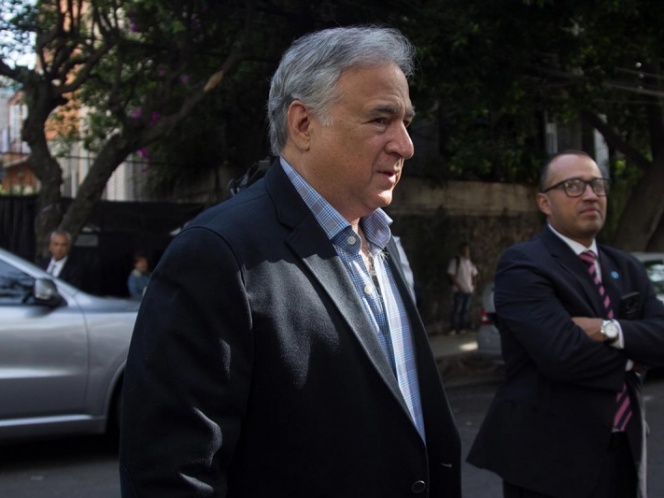 Santa Lucía será para vuelos internacionales y AICM para nacionales