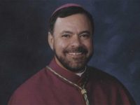 El Papa cesa a obispo de EU por ‘conducta indebida’