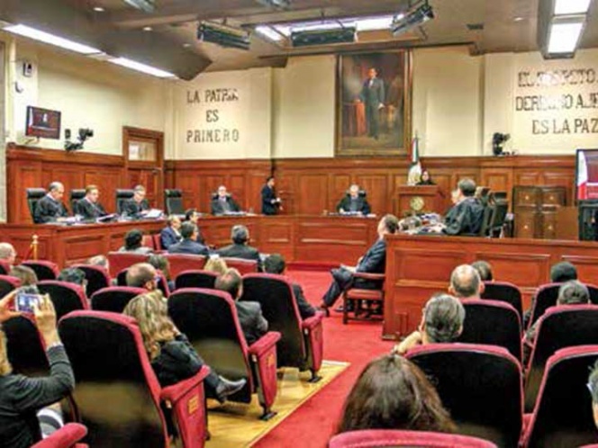 Juez frena la ley de salarios máximos