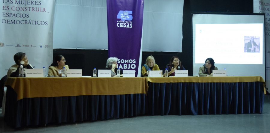 Feministas suman voces en UABJO por DH, género y contra la violencia