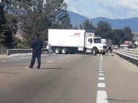 Transportistas de Nochixtlán bloquean la carretera Oaxaca-Cuacnopalan